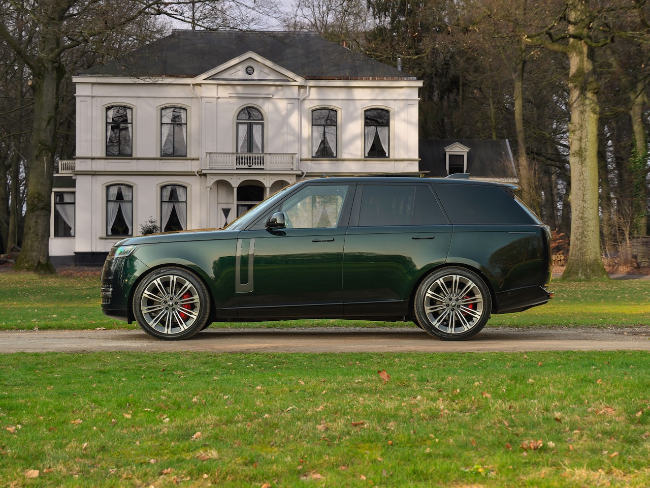 Land Rover Range Rover - 3.0 D350 Autobiography MHEV | British Racing Green | Massage | Meridian Signature | Elektr - AutoWereld.nl