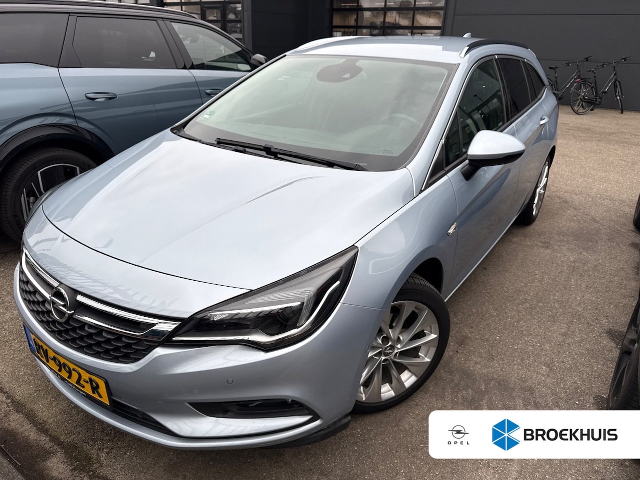 Opel Astra Sports Tourer - 1.4 Innovation | Navigatie | Camera | Parkeersensoren voor + achter | 83.500km | Lichtmeta - AutoWereld.nl
