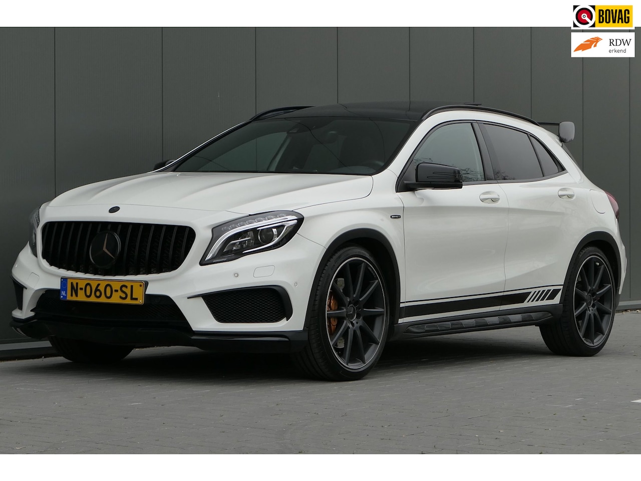 Mercedes-Benz GLA-Klasse - AMG 45 4MATIC First edition Panorama Stoelverwarming - AutoWereld.nl
