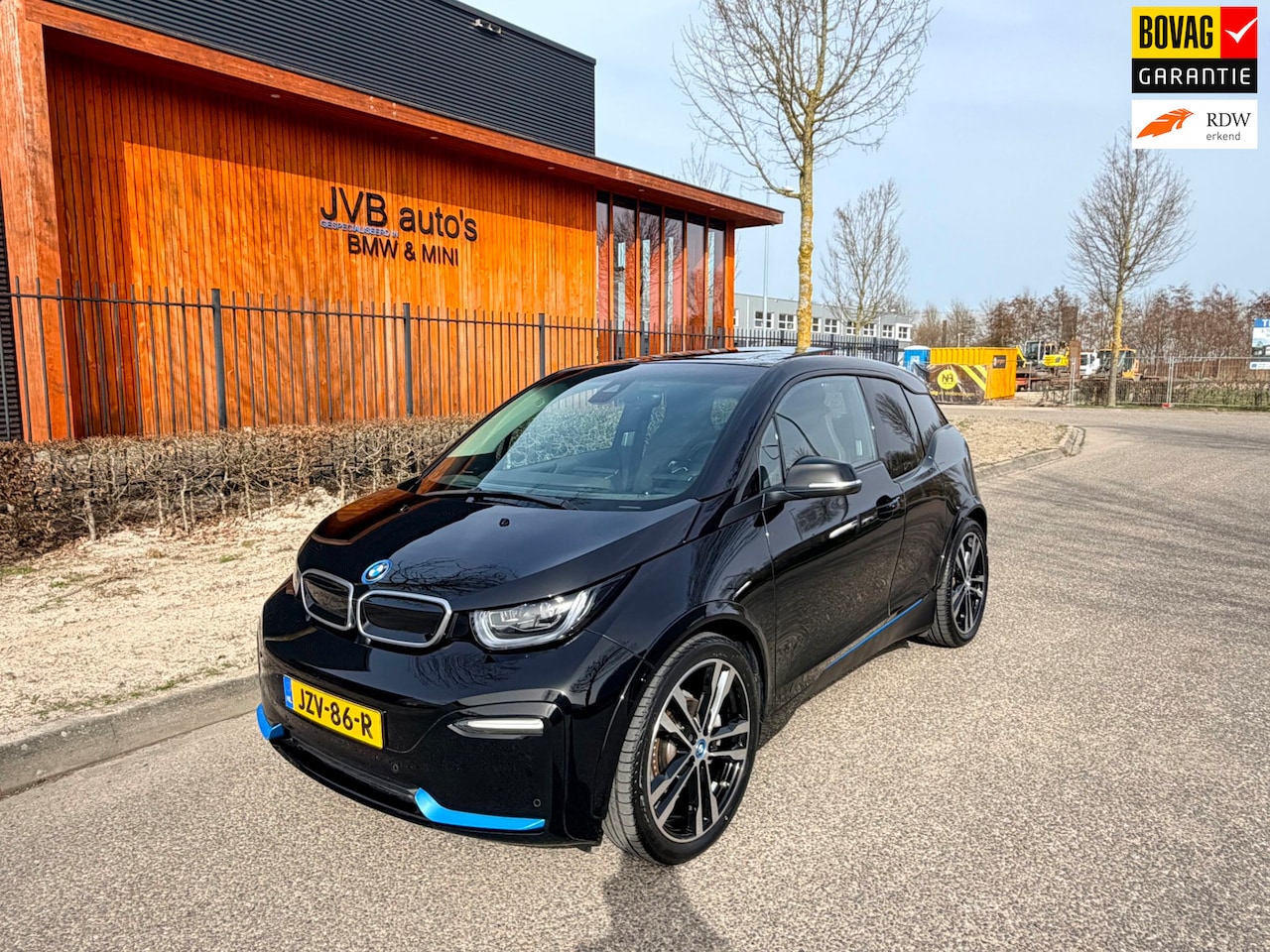 BMW i3 - I3S 120Ah, SoH **,*, incl. BTW, leder, H&K, schuifdak, camera - AutoWereld.nl