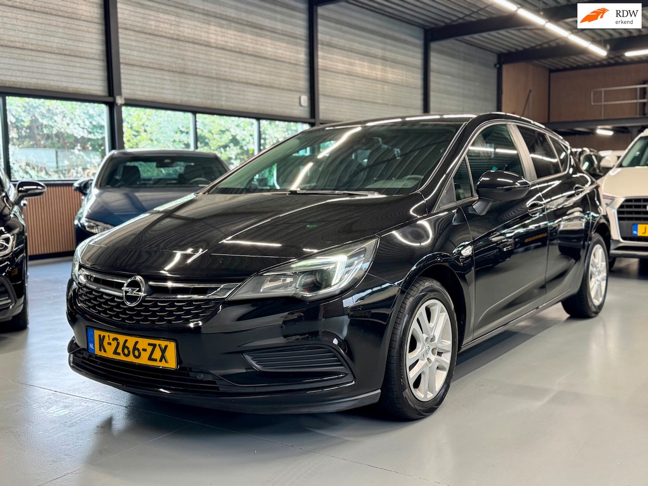 Opel Astra - 1.0 Business+ Navi/Led/DAB+ - AutoWereld.nl