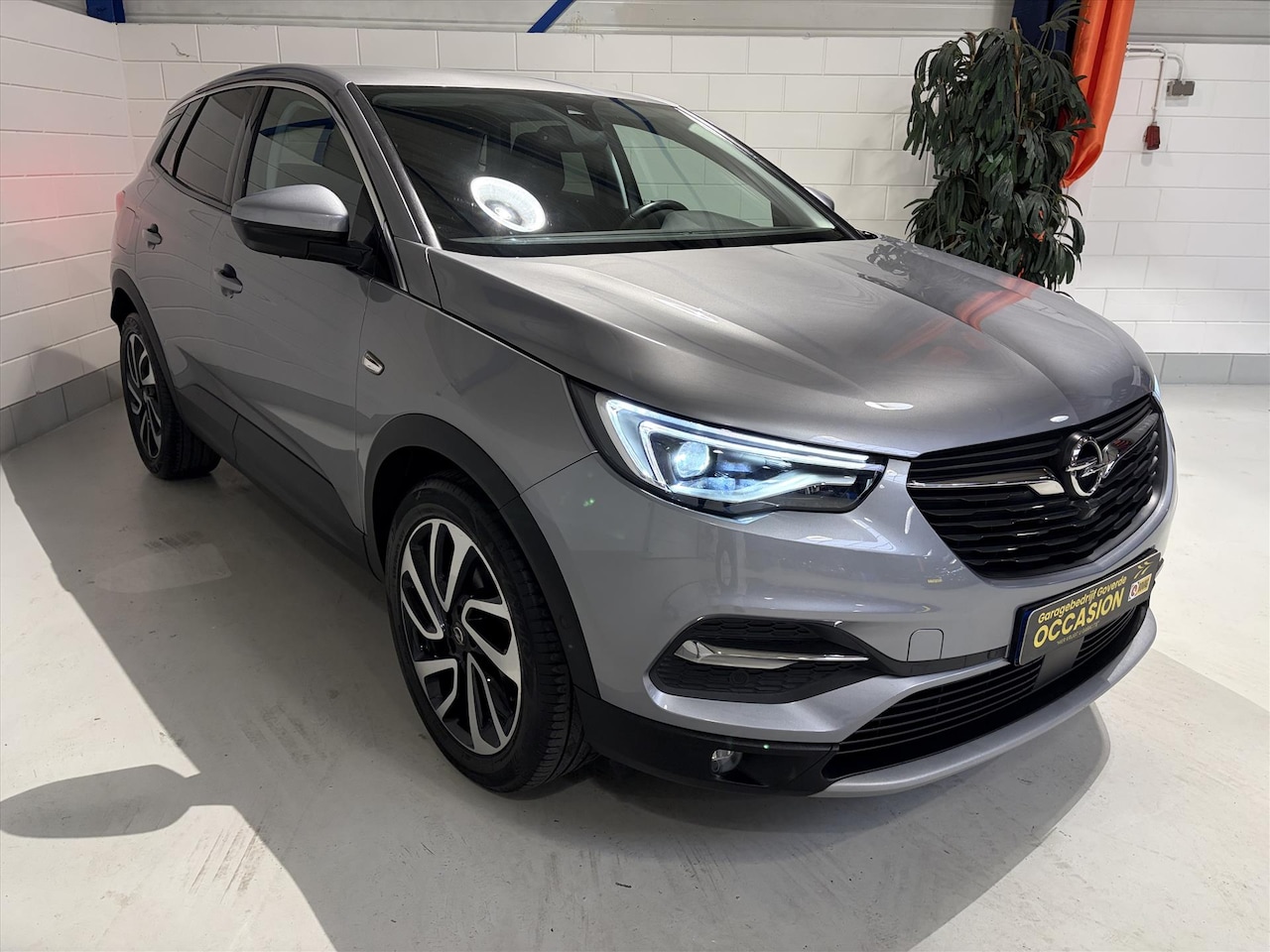 Opel Grandland X - 1.2 Turbo 130pk AUT, Camera, Carplay, Stoel&stuurverw. - AutoWereld.nl
