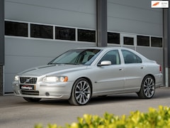 Volvo S60 - 2.4 T5 Momentum I Leer I Stoelverwarming I