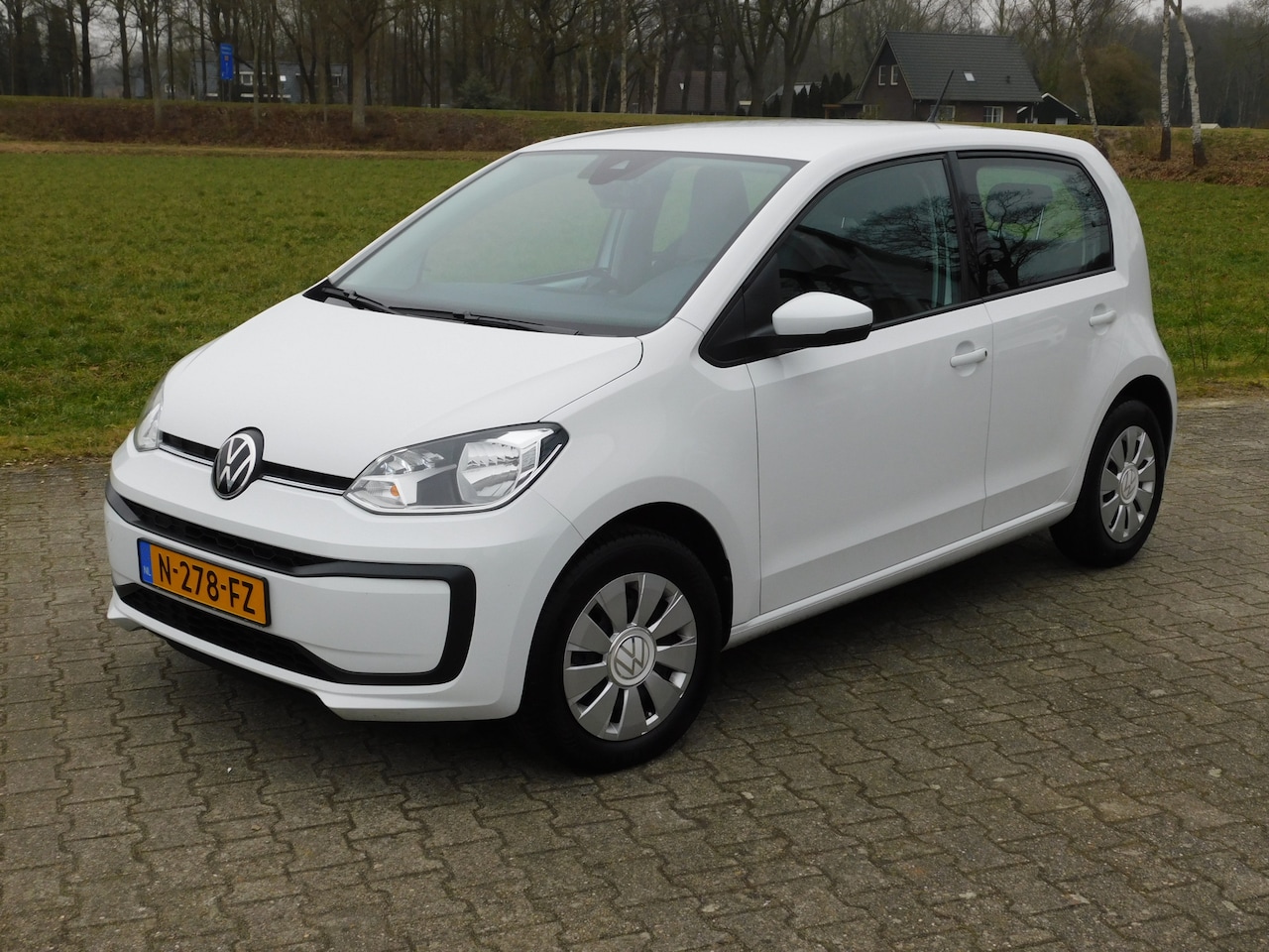 Volkswagen Up! - 1.0 1.0 - AutoWereld.nl