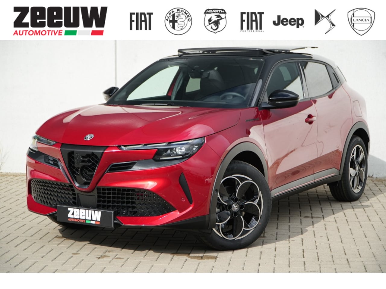 Alfa Romeo Junior - Elettrica Speciale 54 kWh | Pano | Techno | 18" - AutoWereld.nl