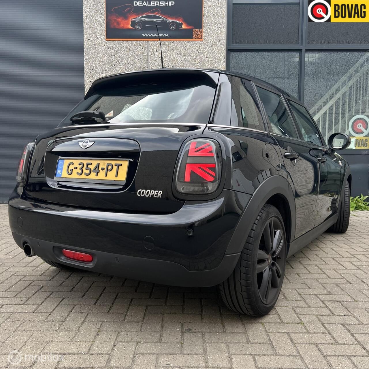 MINI Cooper - Mini 1.5 Pepper Serious Business 2017 - AutoWereld.nl
