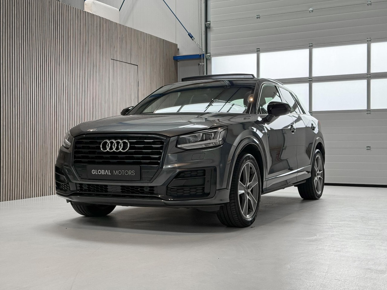Audi Q2 - 35 TFSI S Edition 150 PK - PANORAMADAK - VITRUAL COCKPIT - AUTOMAAT - TREKHAAK - ADAPTIEVE - AutoWereld.nl
