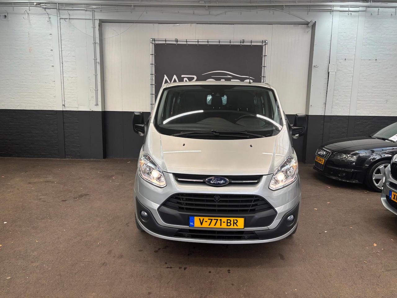 Ford Transit Custom - 270 2.2 TDCI L1H1 Trend DC airco/navi/cruise - AutoWereld.nl