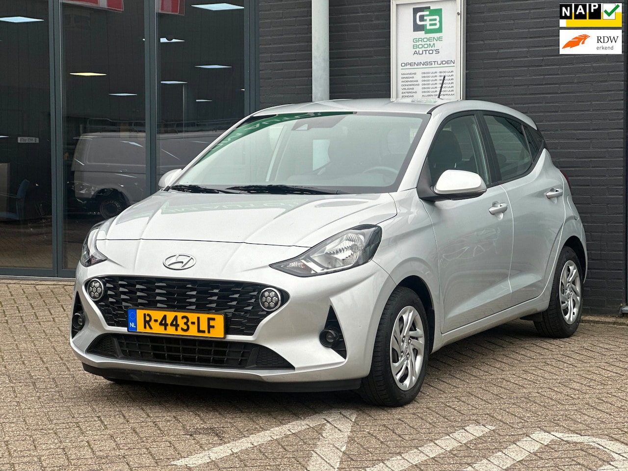 Hyundai i10 - 1.0 Comfort Smart/1STE EIG/CARPLAY/CAMERA/NL-AUTO NAP!! - AutoWereld.nl