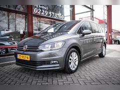 Volkswagen Touran - 1.4 TSI Highline | 7 persoons | Trekhaak | Parkeerhulp | Adaptieve cruise | App connect |