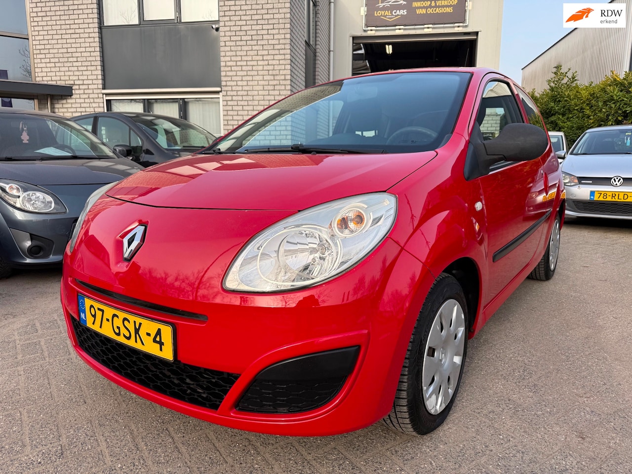 Renault Twingo - 1.2 Authentique Trekhaak Airco Radio - AutoWereld.nl