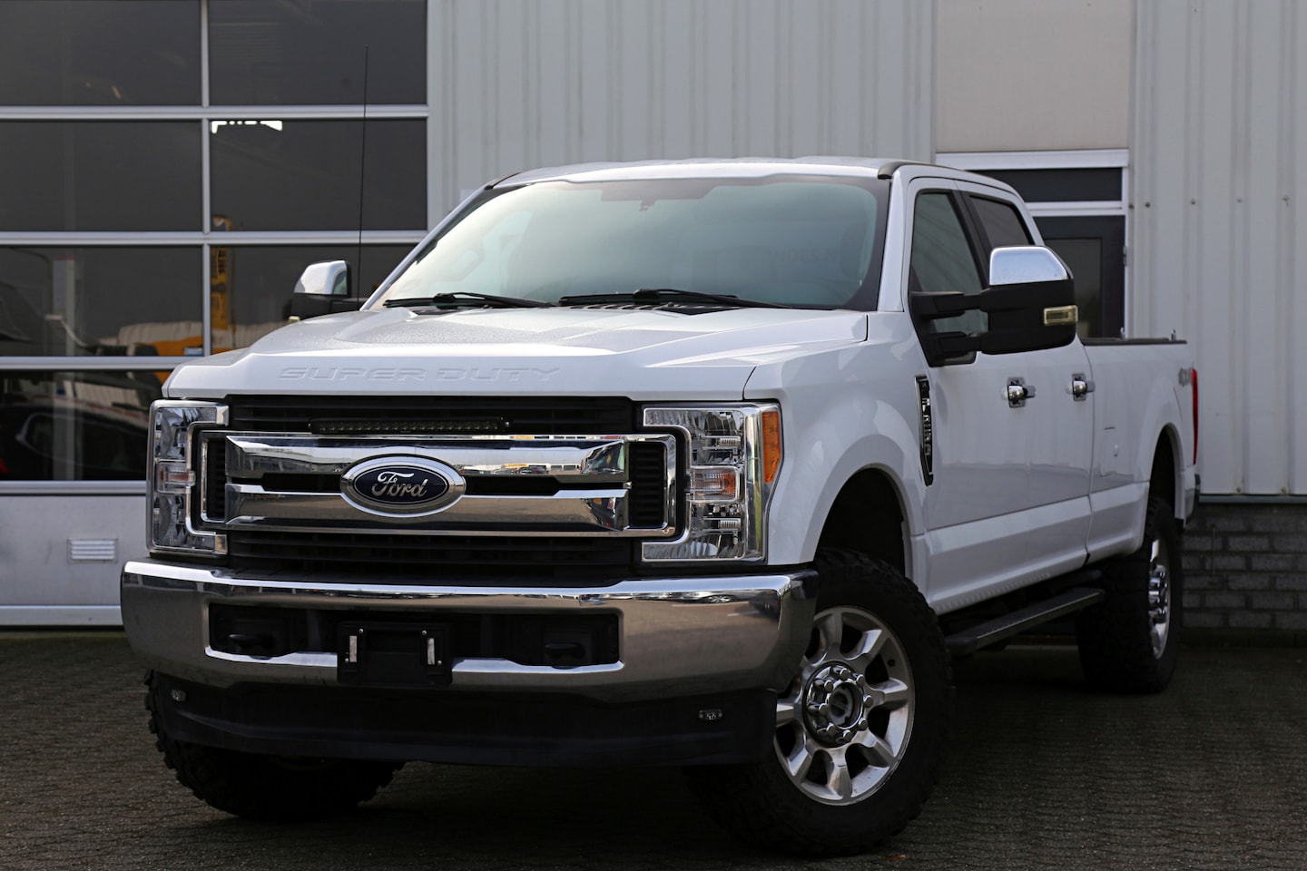 Ford F250 - USA 6.2 V8 390PK 4WD 6 Persoons Super Duty XL*Facelift*Trekhaak 3500KG op kenteken/Leder/T - AutoWereld.nl