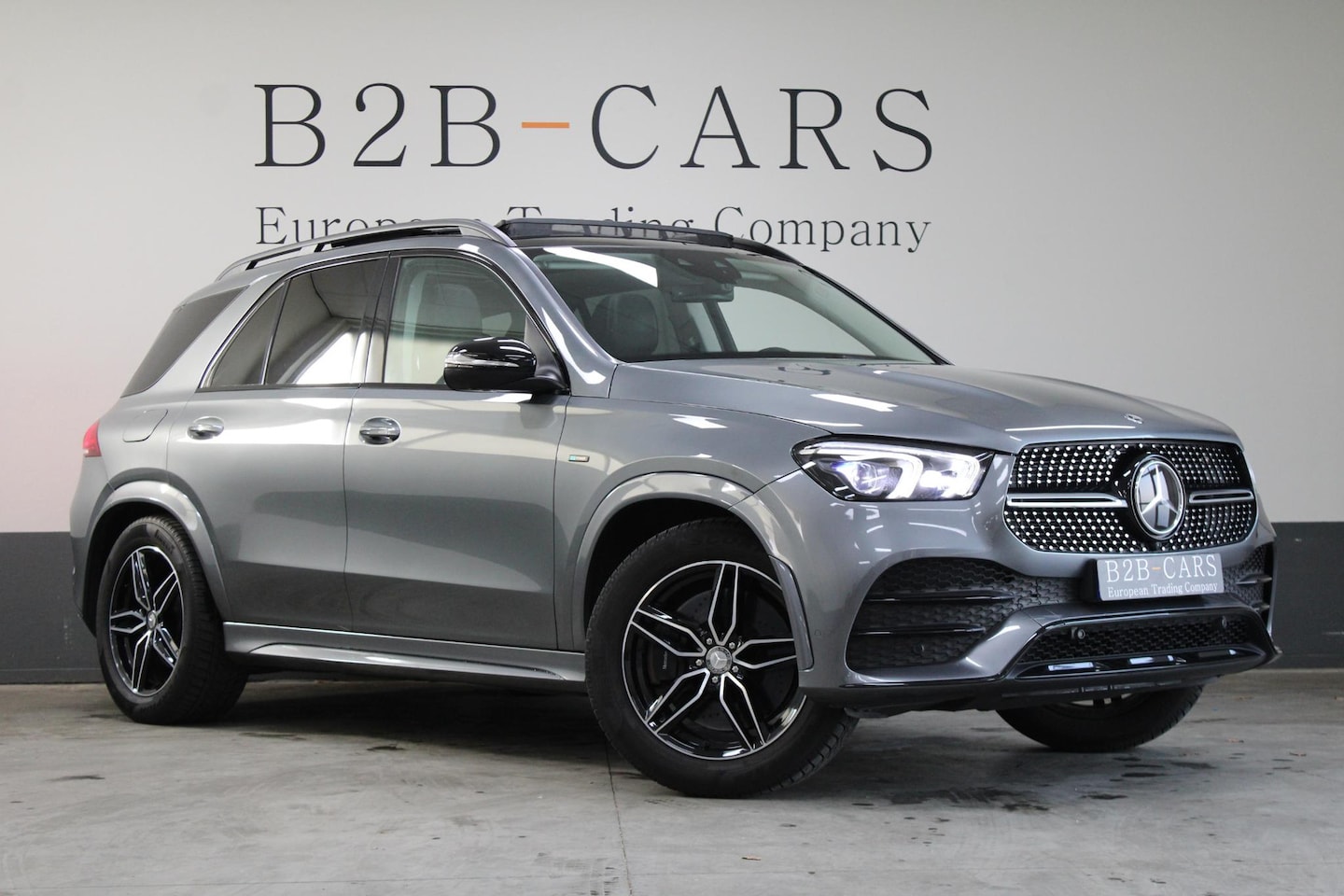Mercedes-Benz GLE-Klasse - 350 de 4MATIC AMG - Luchtvering - Panorama - Trekhaak - Burmester - AutoWereld.nl