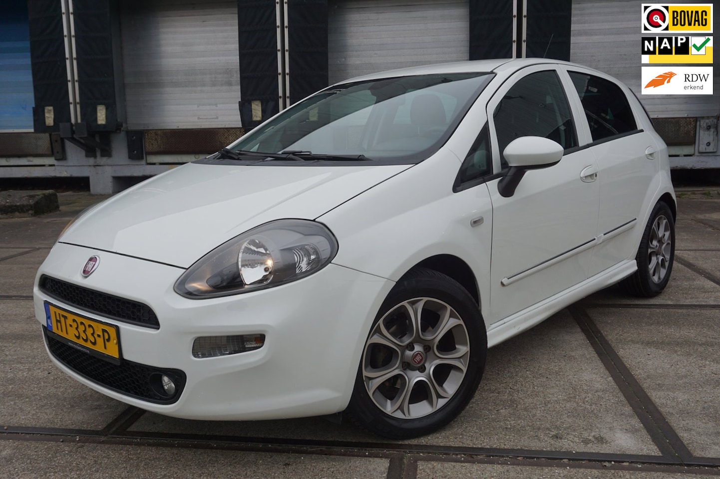 Fiat Punto Evo - 1.3 M-Jet Lounge * Cruise * Airco * - AutoWereld.nl