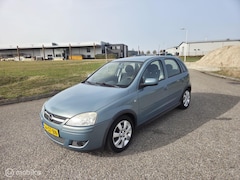 Opel Corsa - 1.4-16V Silverline ZEER NETJES / AIRCO / APK