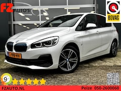 BMW 2-serie Active Tourer - 225xe iPerformance Executive - Navigatie - Stoelverwarming - Camera - Trekhaak