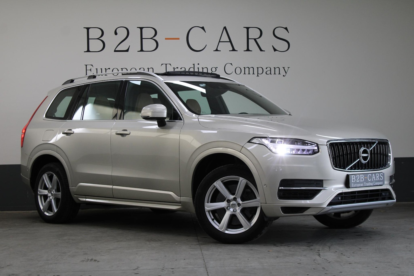 Volvo XC90 - 2.0 T8 Twin Engine AWD 7 Pers. Panorama - Xenium pakket - AutoWereld.nl