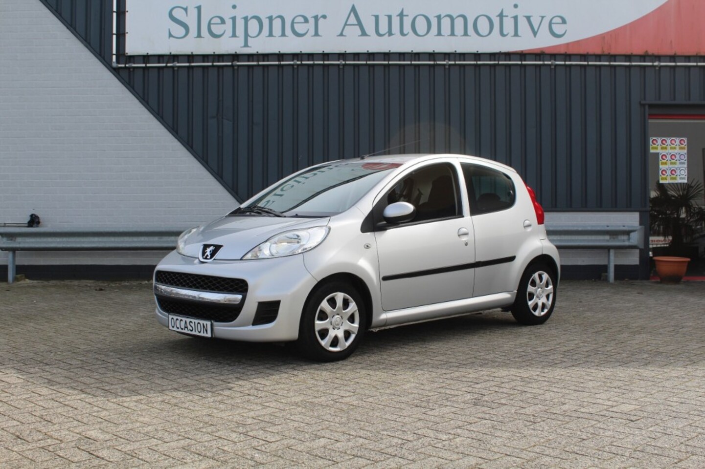 Peugeot 107 - 1.0-12V URBAN MOVE / Airco / Lage Km stand!! - AutoWereld.nl