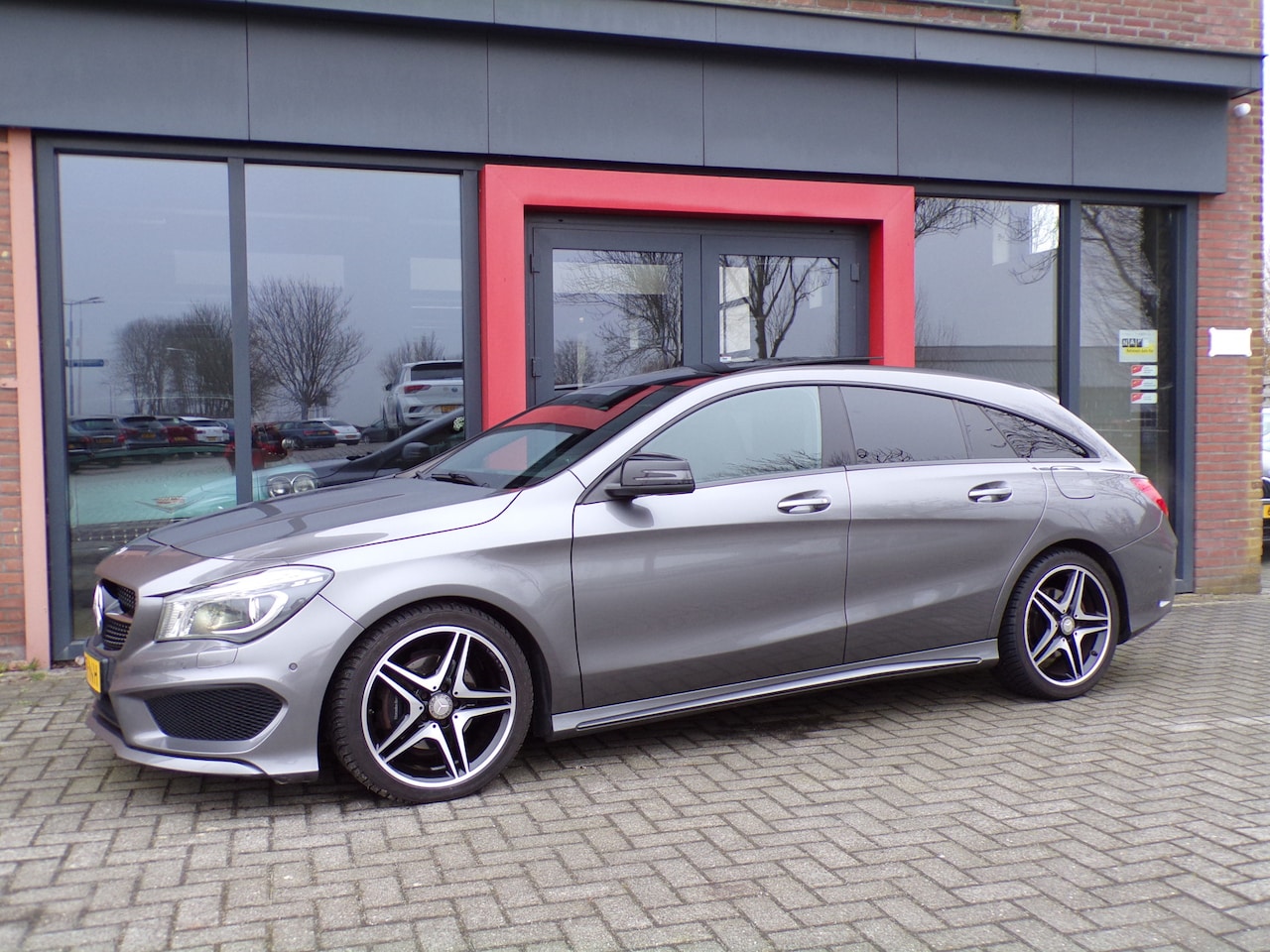 Mercedes-Benz CLA-klasse Shooting Brake - 200 AMG Pano Bomvol!!! - AutoWereld.nl