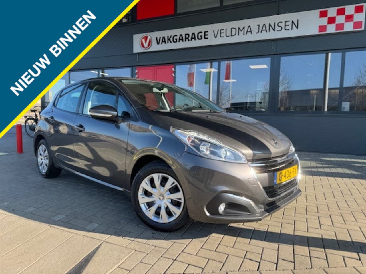Peugeot 208 - 1.2 PT BLUE LEASE ACTIVE 1e EIGENAAR - AutoWereld.nl