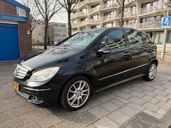 Mercedes-Benz B-klasse - 200 AUTOMAAT Airco Cruise Trekhaak