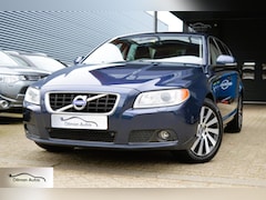 Volvo V70 - 1.6 T4 Limited Edition|Leder|Navi|Cruise|Pdc|Nap