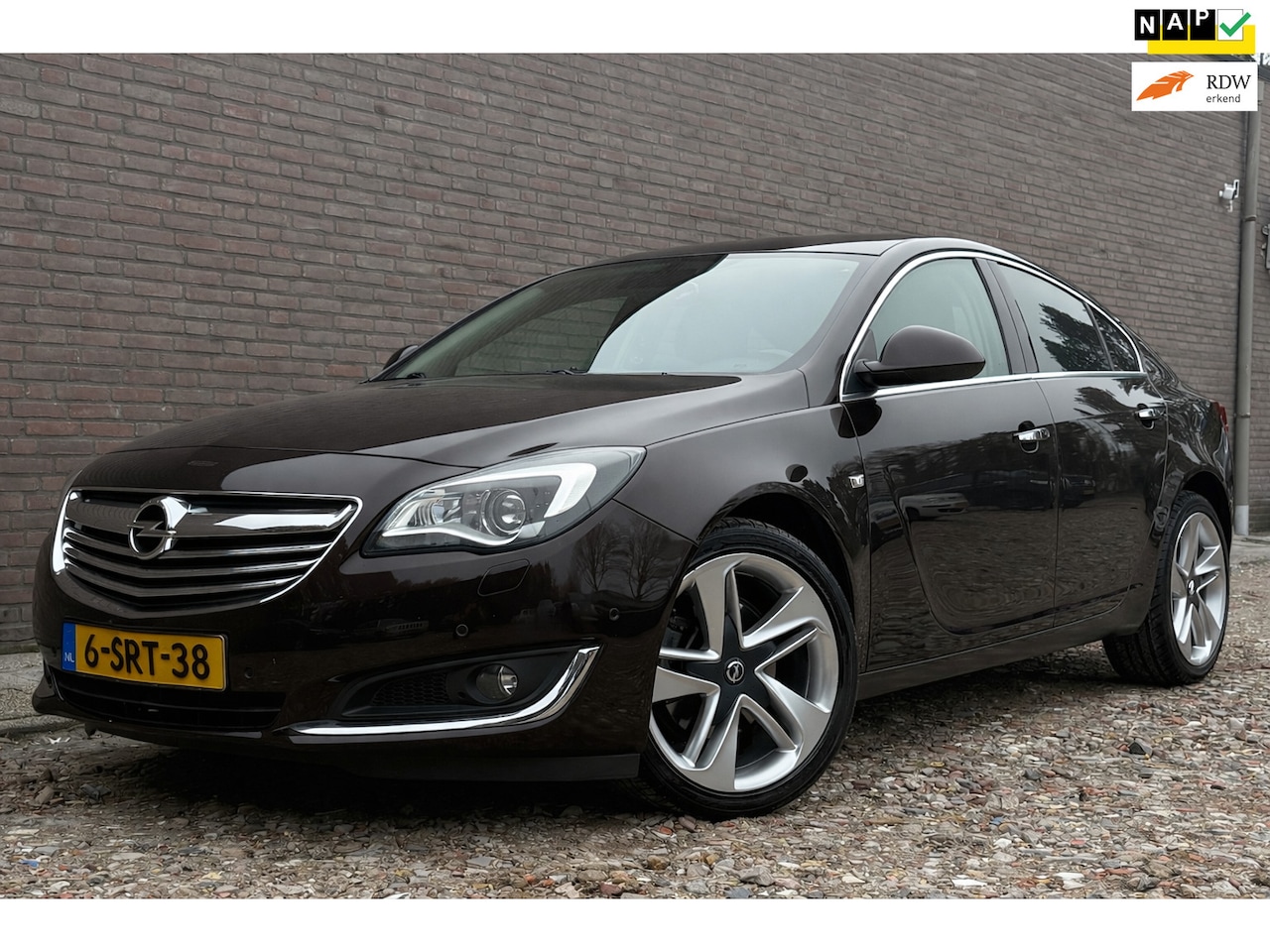 Opel Insignia - 1.6T Cosmo | Lederen Interieur | 170PK - AutoWereld.nl
