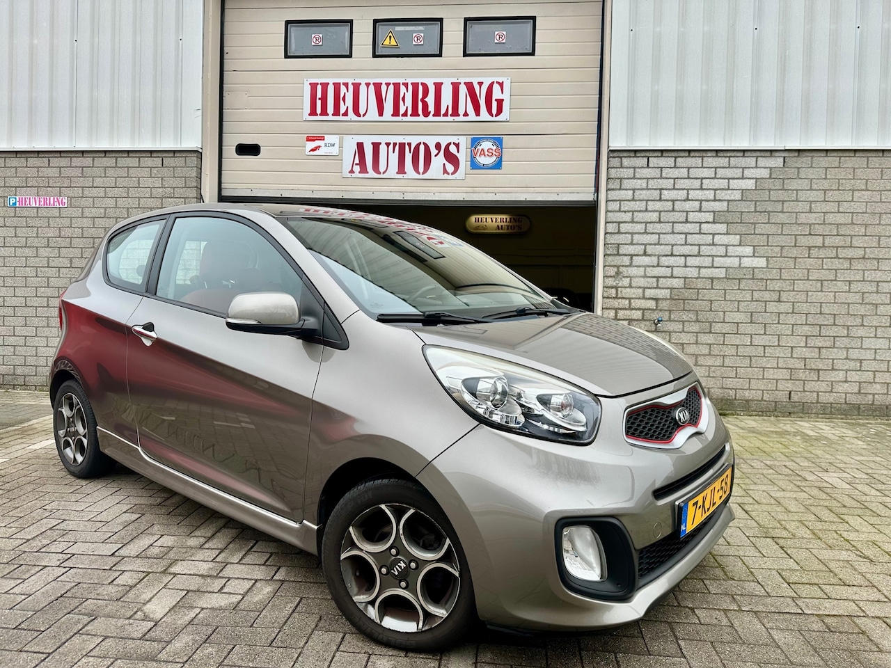 Kia Picanto - 1.0 CVVT ISG Design Edition | Airco | PDC | LMV - AutoWereld.nl