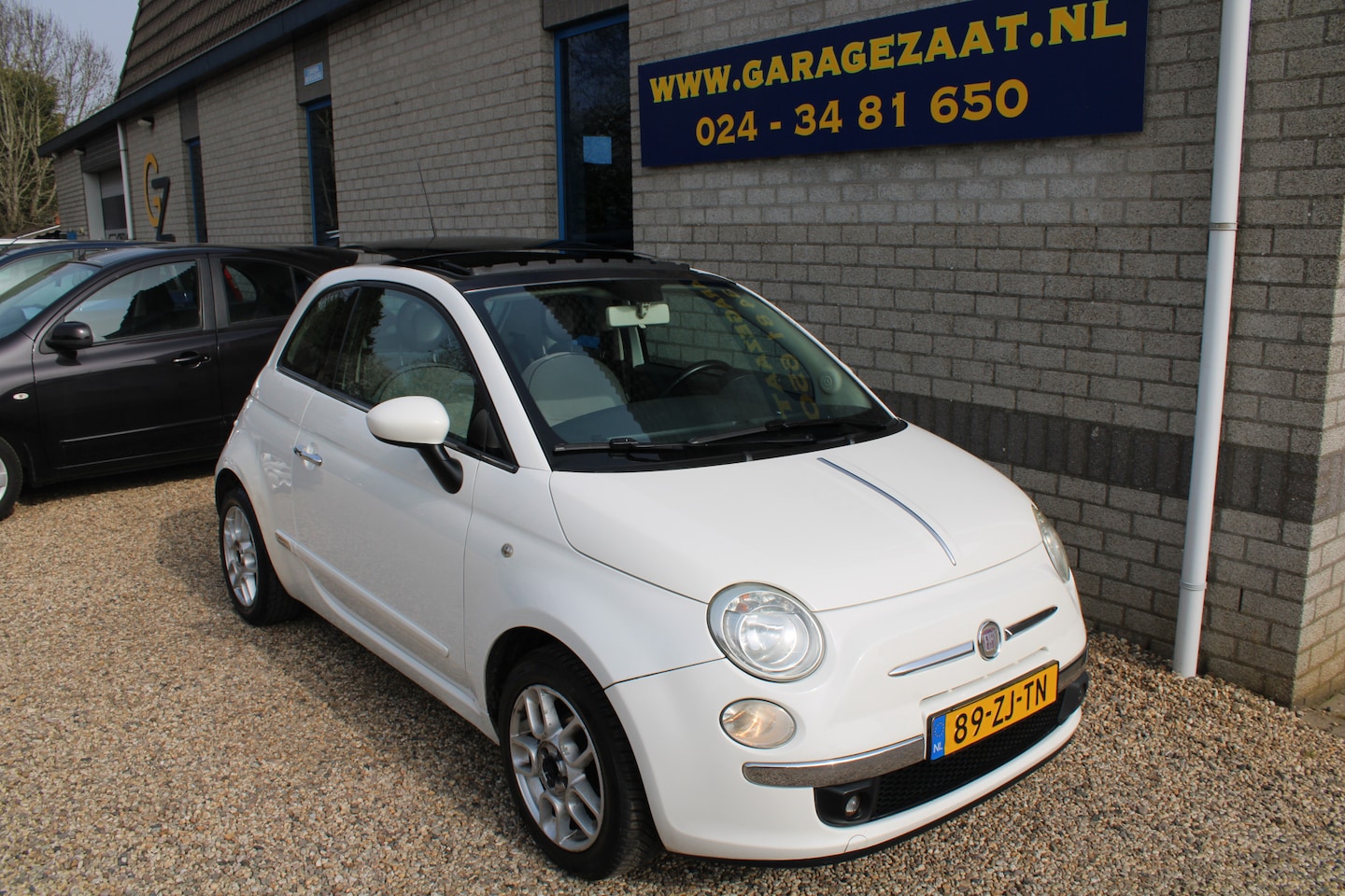 Fiat 500 - 1.2 Lounge Airco Panorama dak trekhaak - AutoWereld.nl