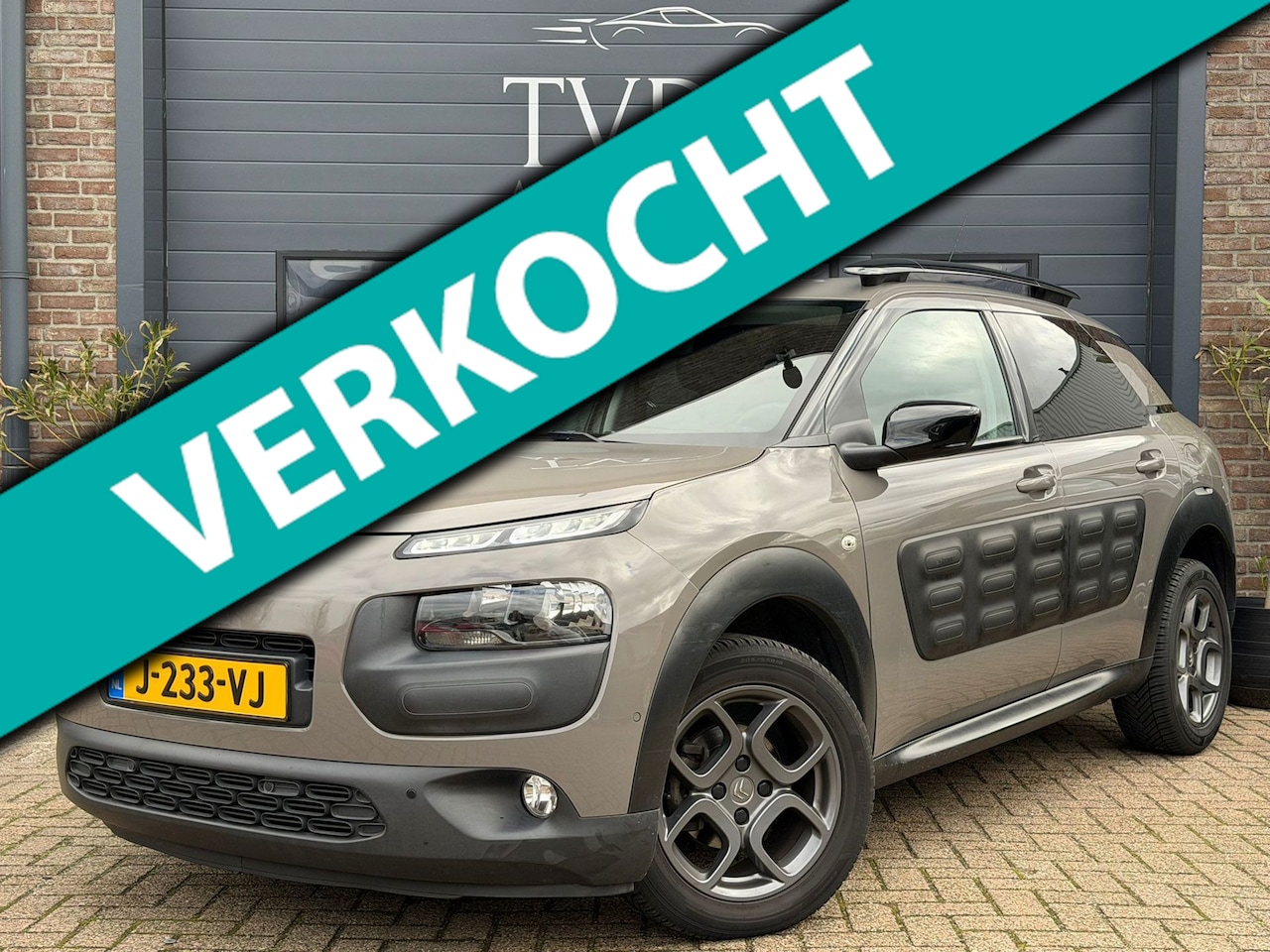 Citroën C4 Cactus - 1.2 PureTech Business|CAMERA|NAVI|AIRCO|TREKHAAK| - AutoWereld.nl