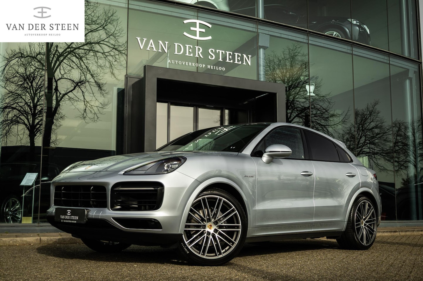 Porsche Cayenne Coupé - 3.0 E-Hybrid Sportuitlaat | Elekt. Trekhaak | NL Auto - AutoWereld.nl