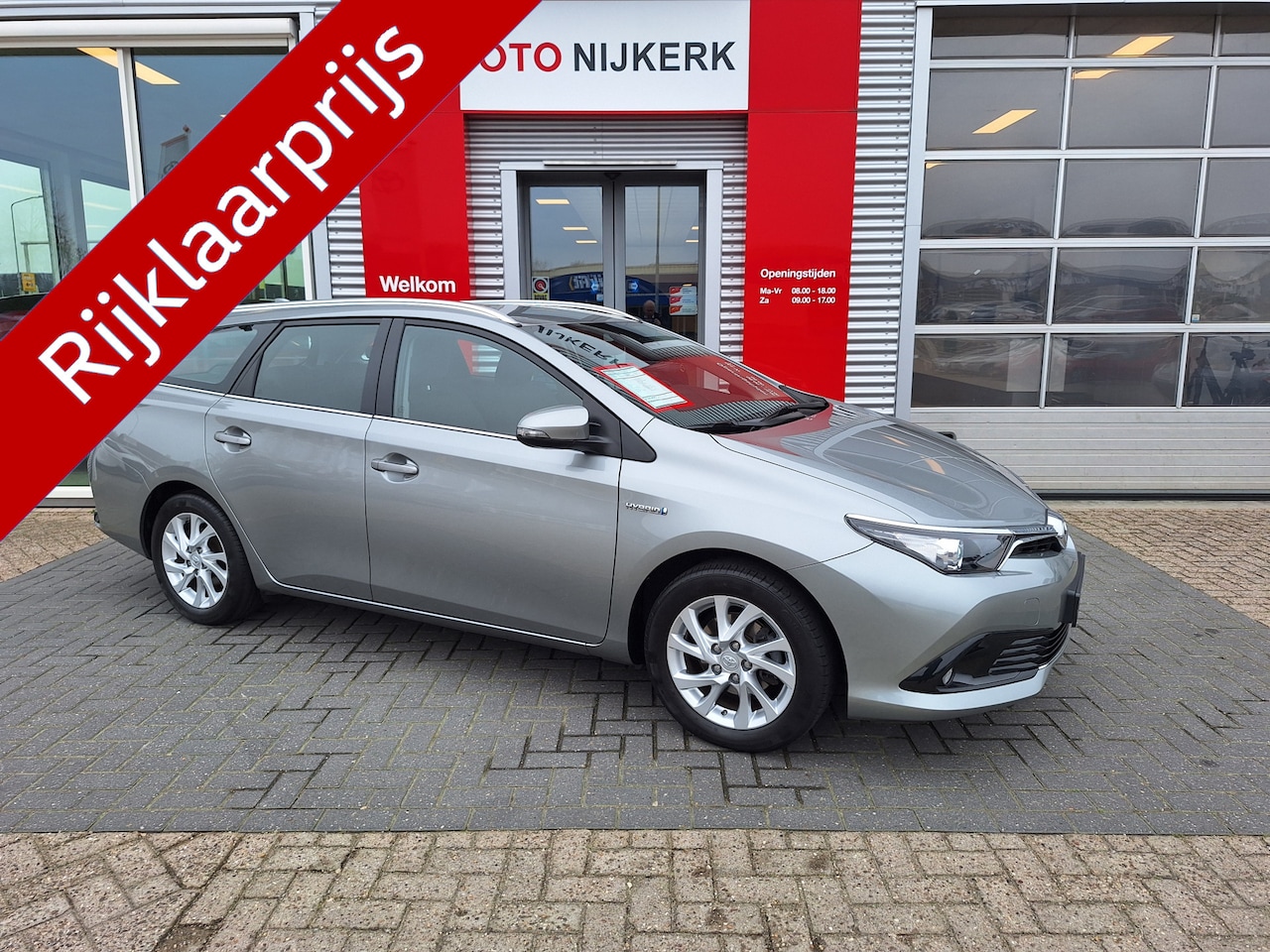 Toyota Auris Touring Sports - 1.8 Hybrid Aspiration Limited - AutoWereld.nl