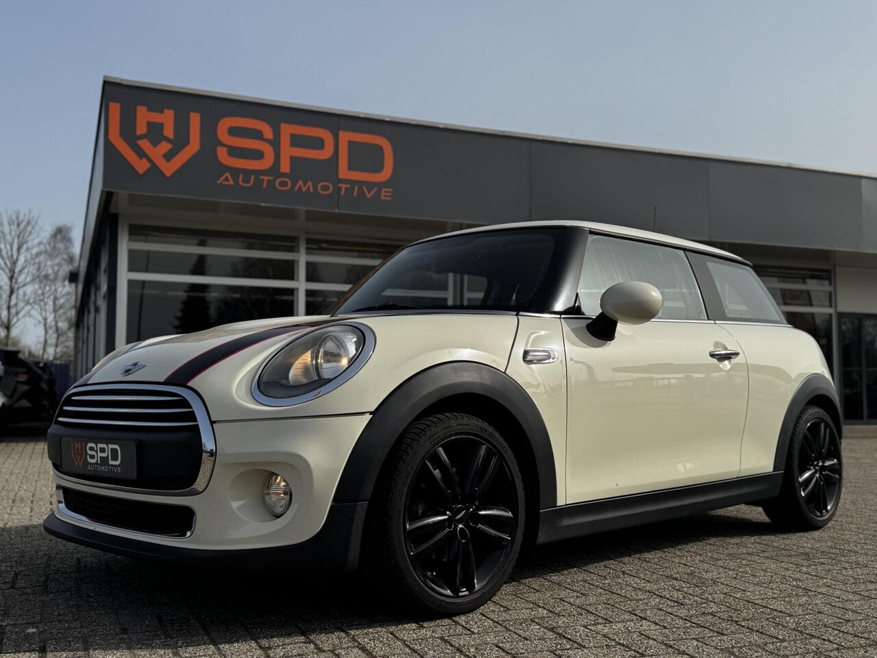 MINI One - Mini 1.2One Business|17"|Navi|Isofix|NAP|6-Bak|BT-audio - AutoWereld.nl