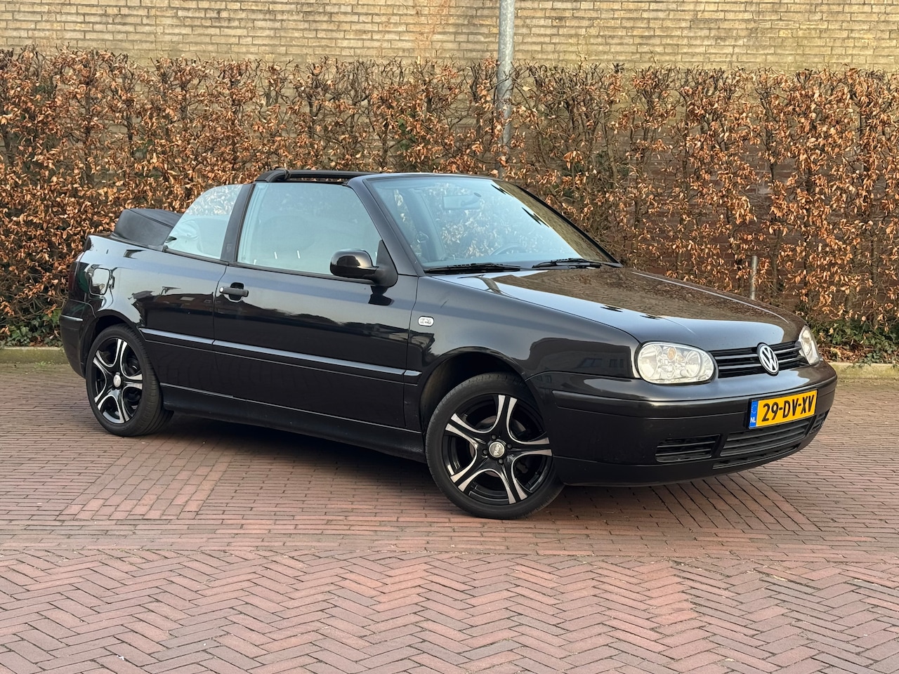 Volkswagen Golf Cabriolet - 1.8 Trendline Facelift - AutoWereld.nl