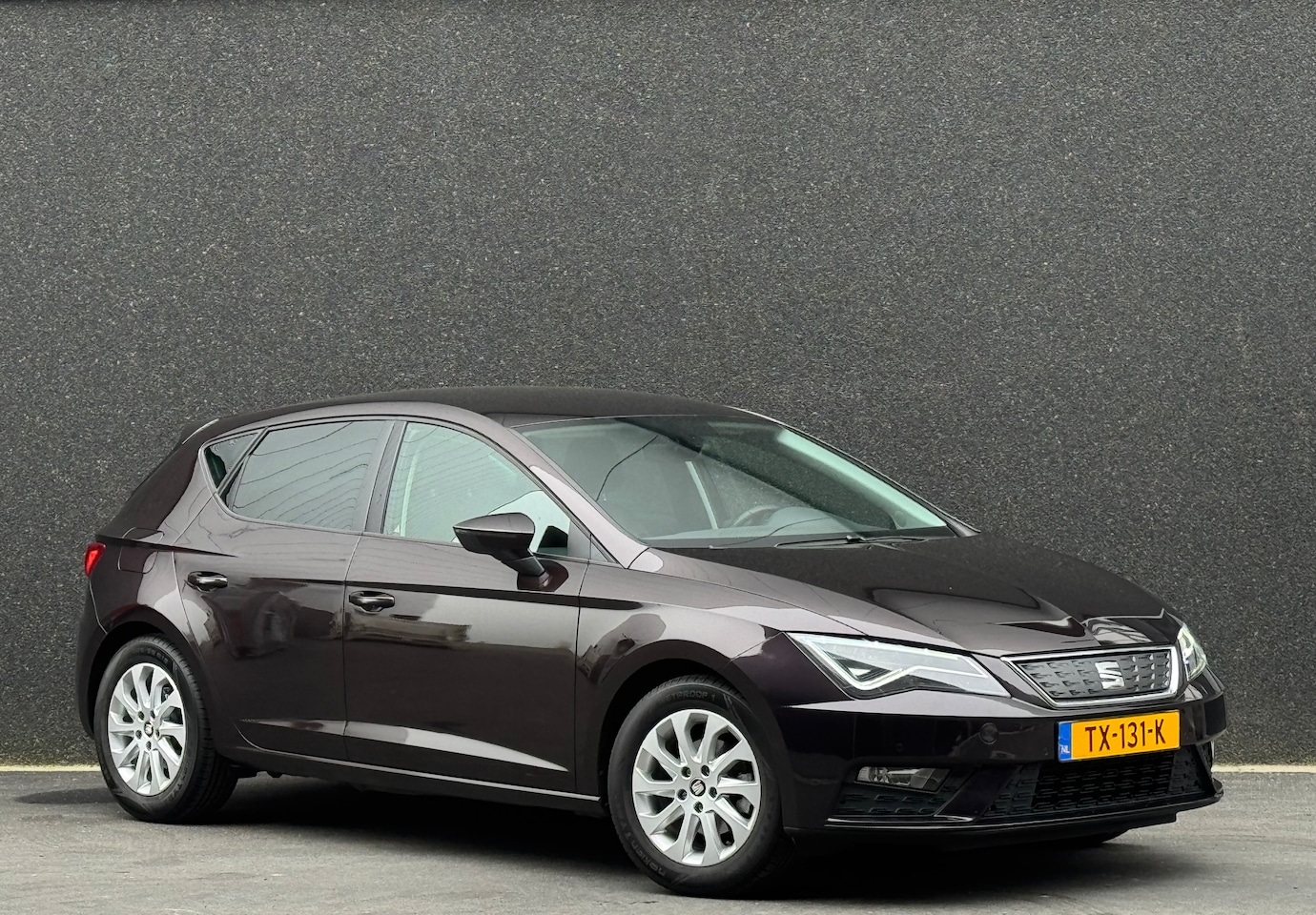 SEAT Leon - 1.0 EcoTSI Style | Carplay | LED | Camera | Navi | Cruise Control - AutoWereld.nl