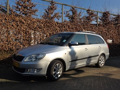 Skoda Fabia Combi - 1.2 TSI Dynamic Met trekhaak en airco