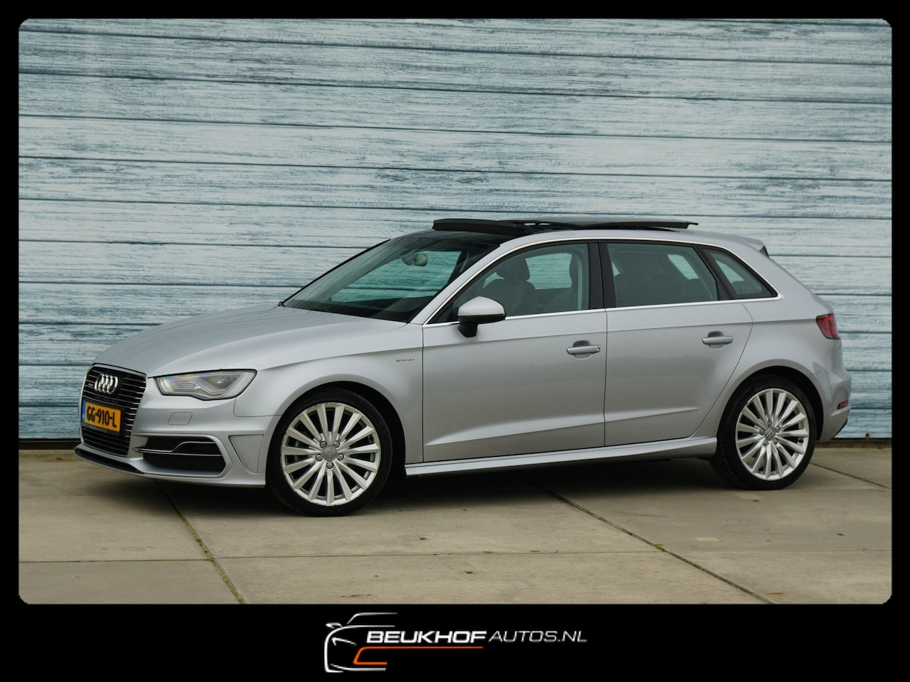 Audi A3 Sportback - 1.4 e-tron PHEV Ambition Leer Nav Panorama - AutoWereld.nl