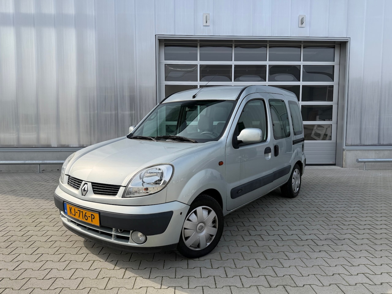 Renault Kangoo - 1.5 dCi Privilège / rolstoel auto / invalide / airco - AutoWereld.nl