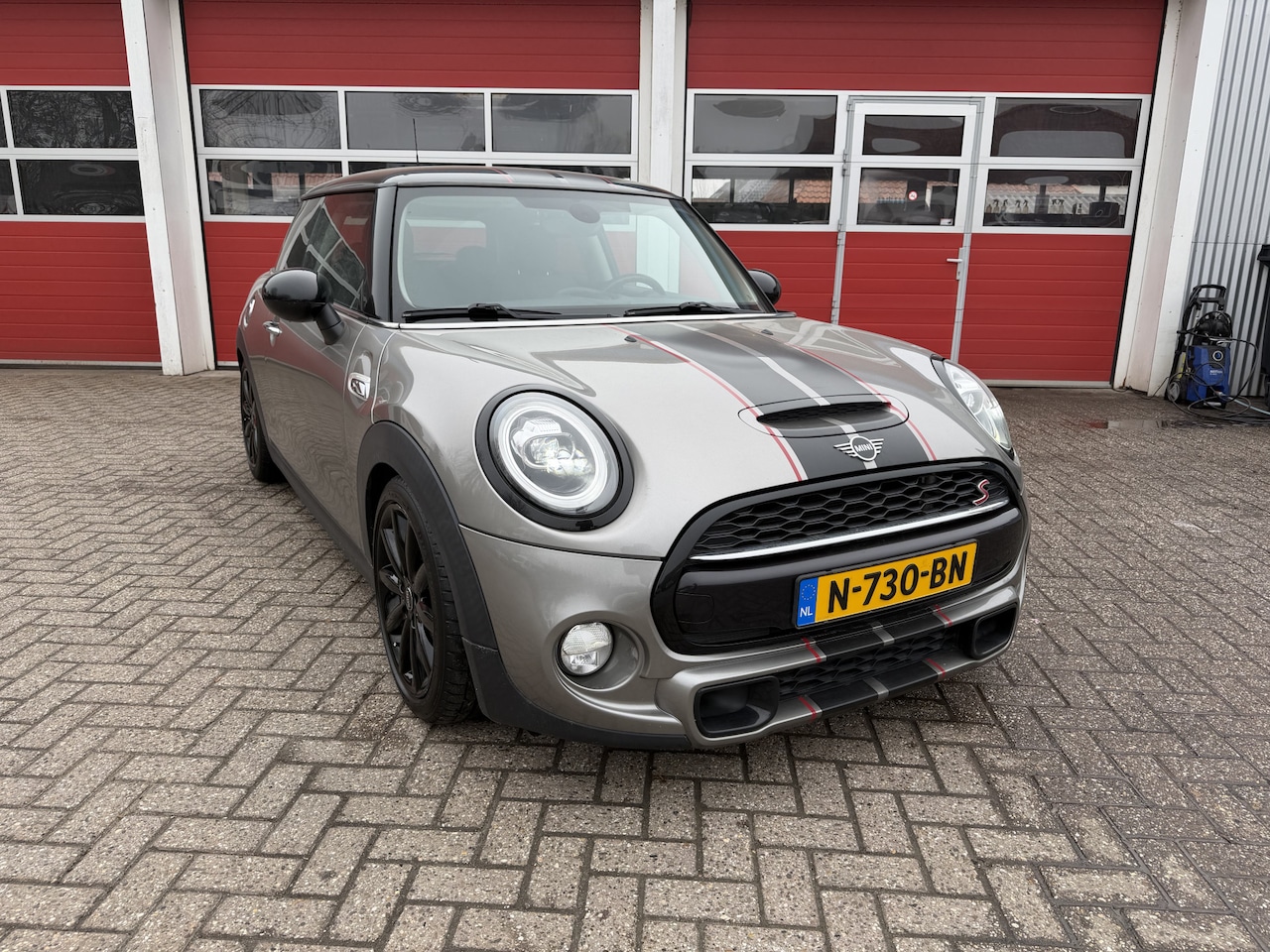 MINI Cooper S - Mini 2.0 192 PK | Chili | Navigatie | Climate Control | Super netjes ! | - AutoWereld.nl