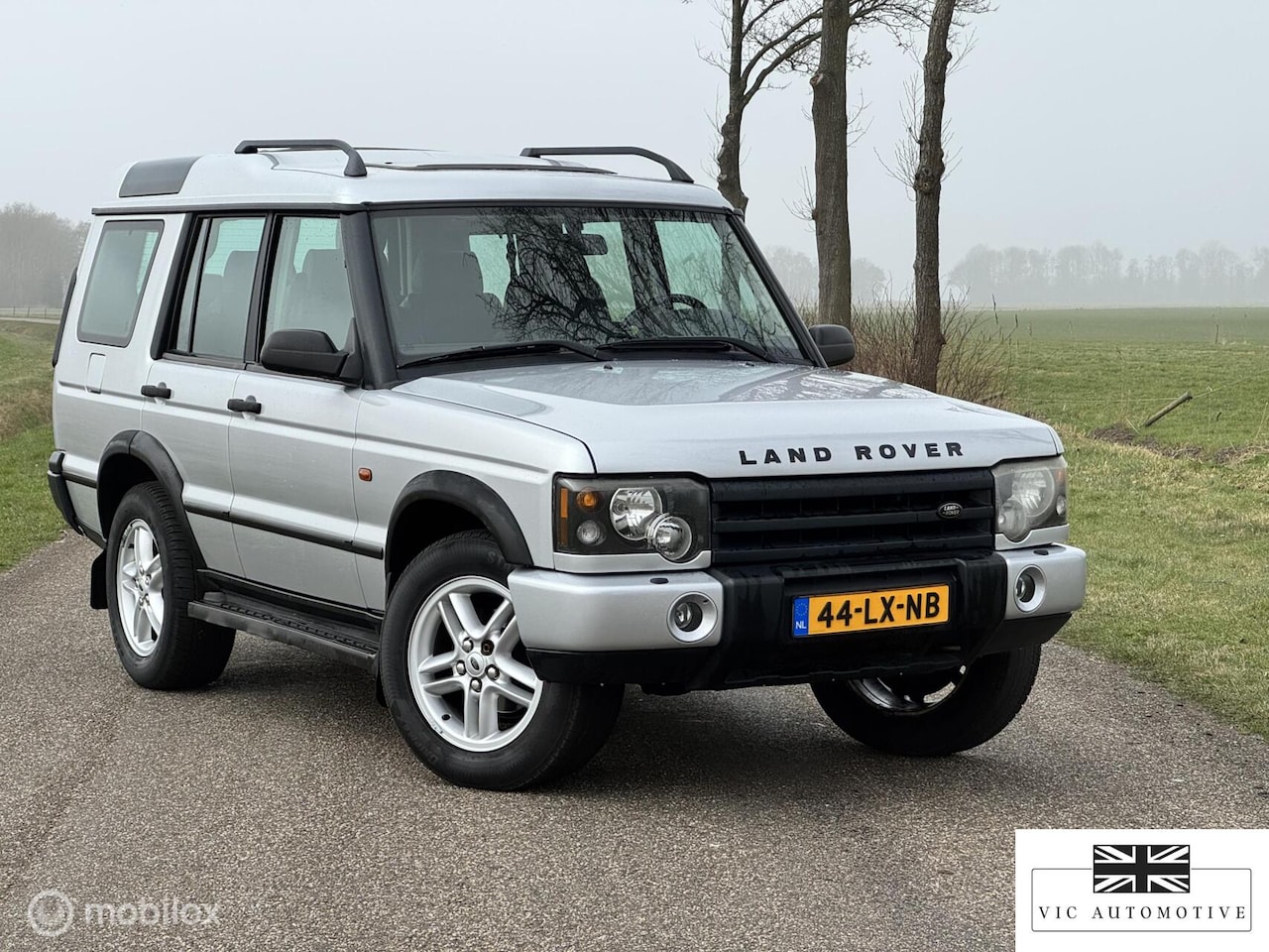Land Rover Discovery - 4.0 V8 Gant Edition 7 persoons - AutoWereld.nl