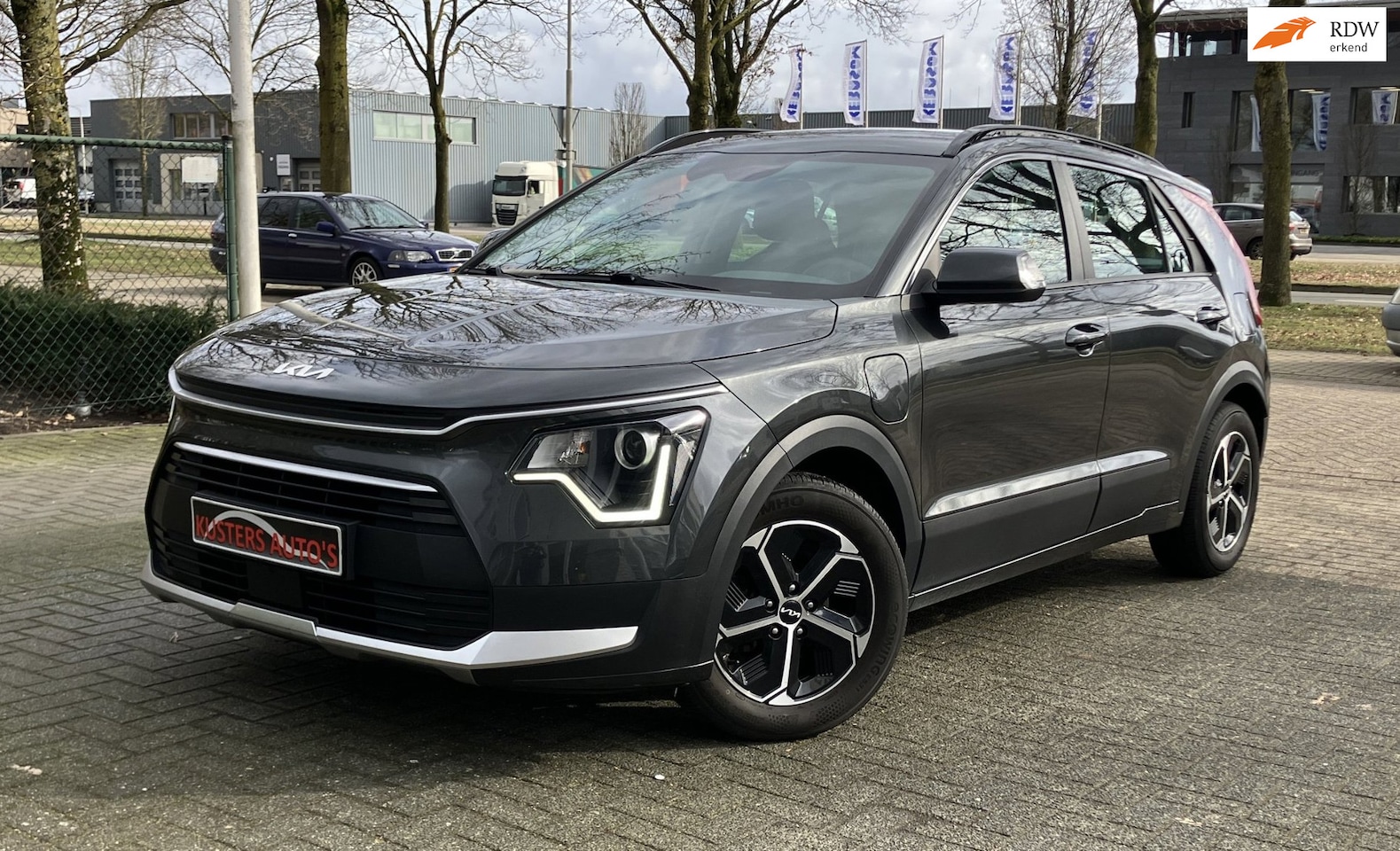 Kia Niro - 1.6 GDi Hybrid DynamicLine PHEV PLUG IN Apple carplay camera - AutoWereld.nl