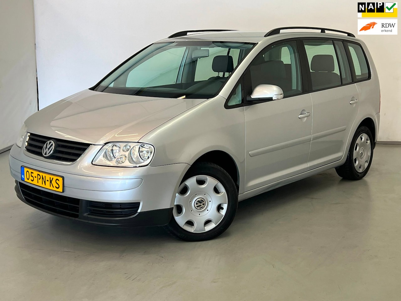 Volkswagen Touran - 1.6-16V FSI Trendline / NL-auto / Clima - AutoWereld.nl