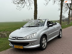 Peugeot 206 CC - 1.6-16V Premium / climate control / nieuwe apk / elektr ramen /