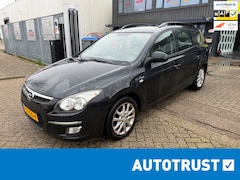 Hyundai i30 CW - 1.4i Blue Dynamic