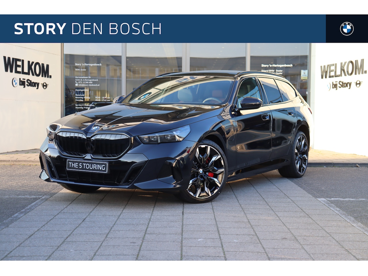 BMW 5-serie Touring - 550e xDrive M Sport Automaat / Panoramadak / Trekhaak / Adaptief M Onderstel Professional - AutoWereld.nl