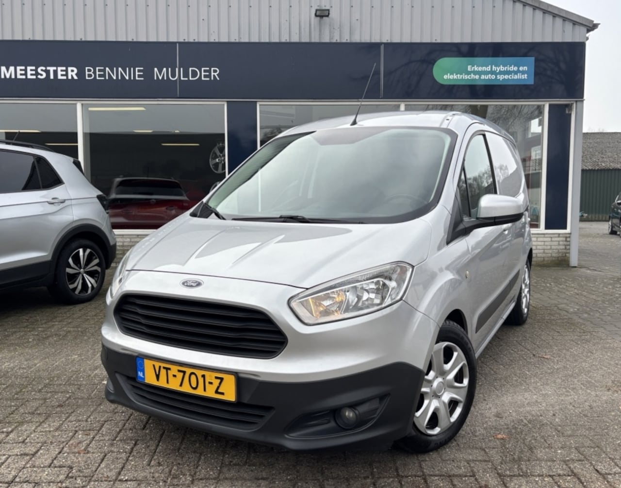 Ford Transit Courier - 1.5 TDCI MARGE / AIRCO / TREKHAAK - AutoWereld.nl