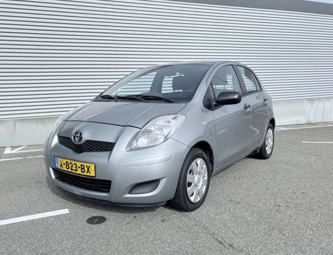 Toyota Yaris - 1.0 VVTi Acces Airco/Trekh/Elekt ram/5D - AutoWereld.nl