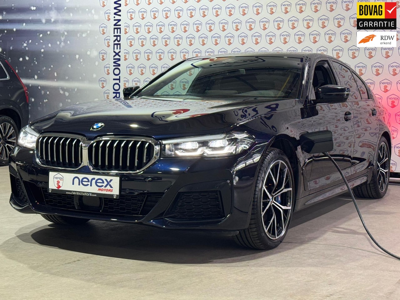 BMW 5-serie - 530e M-Sport | Pano | ACC | 19 Inch | Trekhaak | Camera - AutoWereld.nl