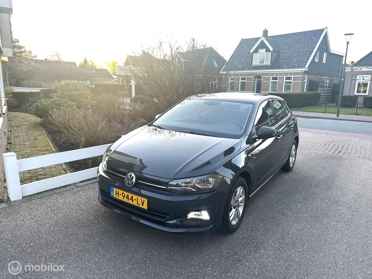 Volkswagen Polo - 1.0 TSI 95PK Comfortline Business DIGITAAL DASHBOARD ACHTERUITRIJ CAMERA CLIMATE CONTROLE - AutoWereld.nl
