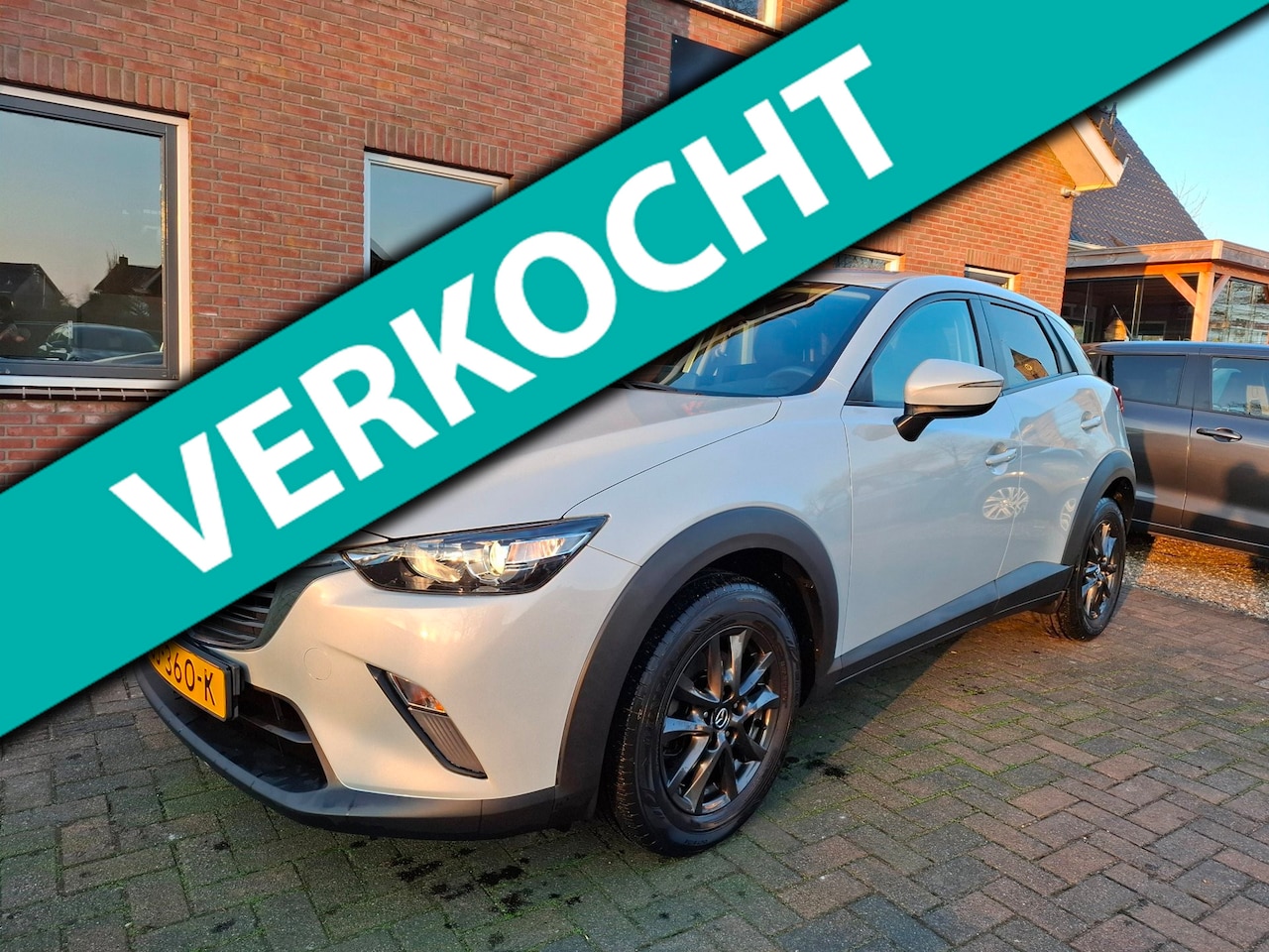Mazda CX-3 - 2.0 SkyActiv-G 120 Dynamic. Dealer onderhouden, in nieuwstaat. O.a. navigatie, bluetooth, - AutoWereld.nl